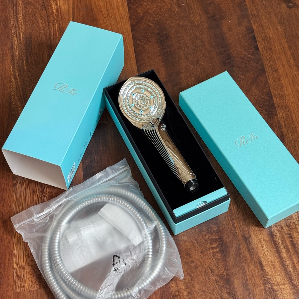 REFA FINE BUBBLE ONE SHOWER HEAD • BRANDNEW
